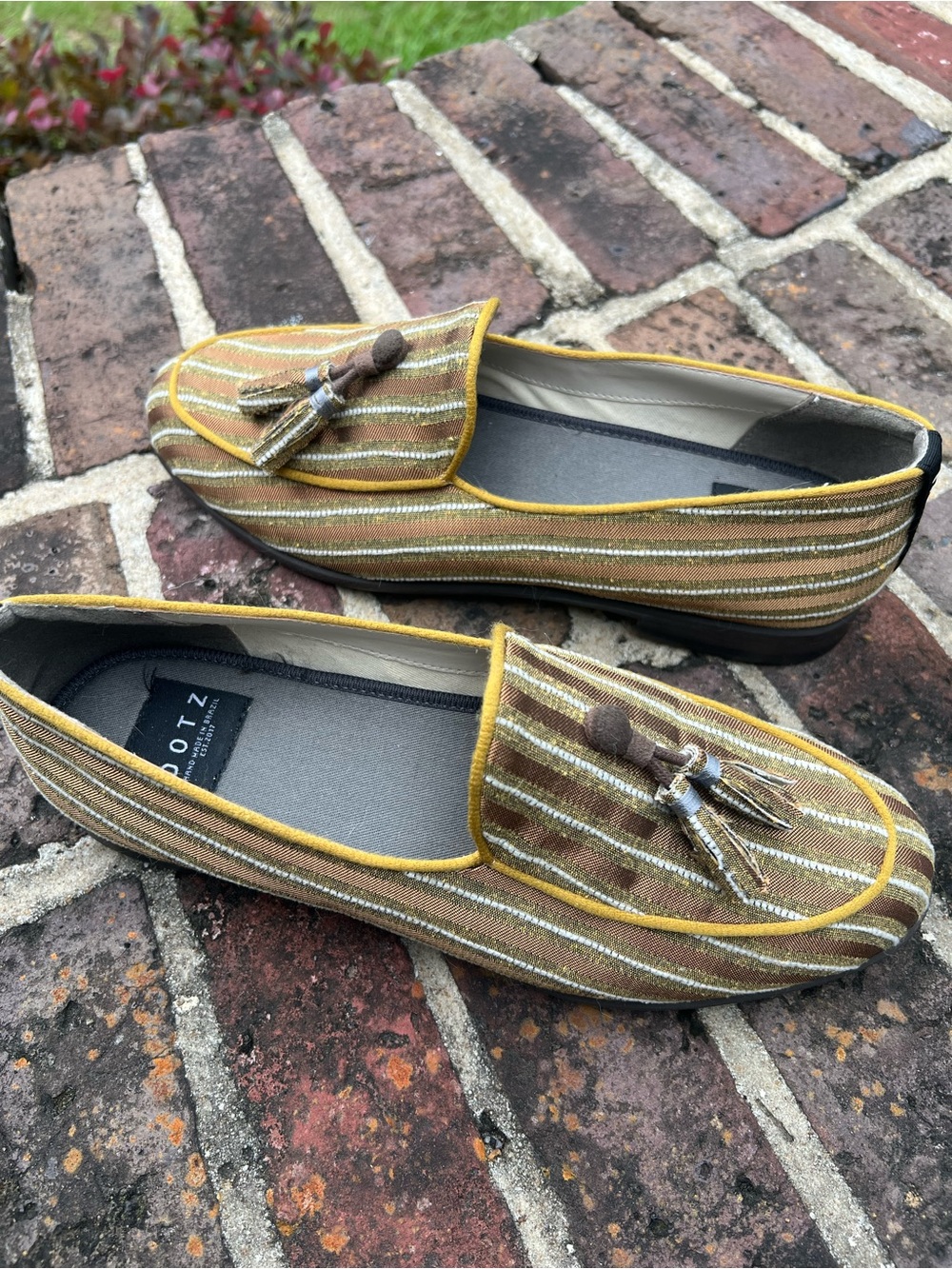 Dotz Loafers Silk Mustard Striped Tassel Loafers for Women Size 40 / 10
